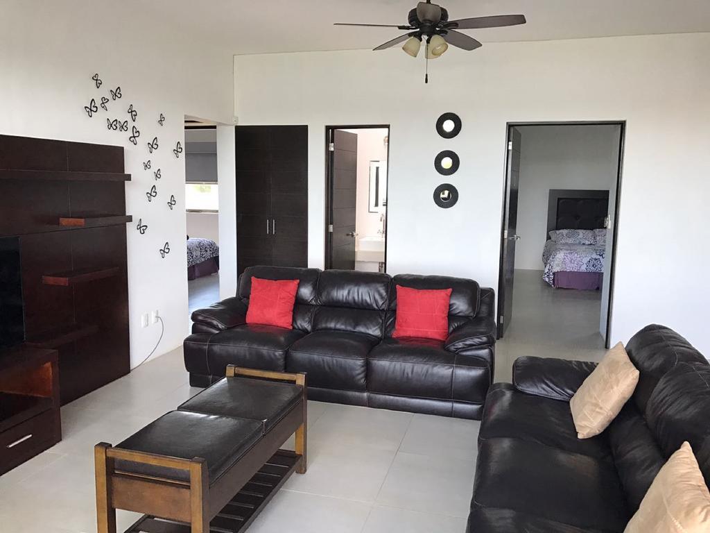Hostal Urbano - Aeropuerto Alfredo V. Bonfil ภายนอก รูปภาพ