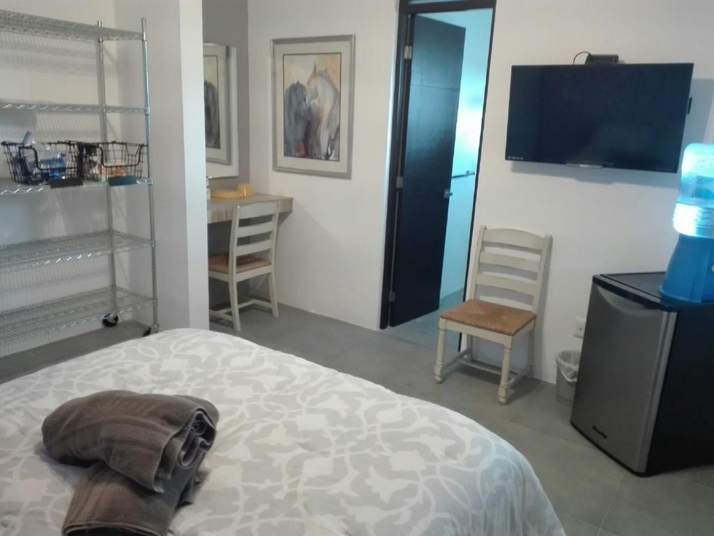 Hostal Urbano - Aeropuerto Alfredo V. Bonfil ภายนอก รูปภาพ