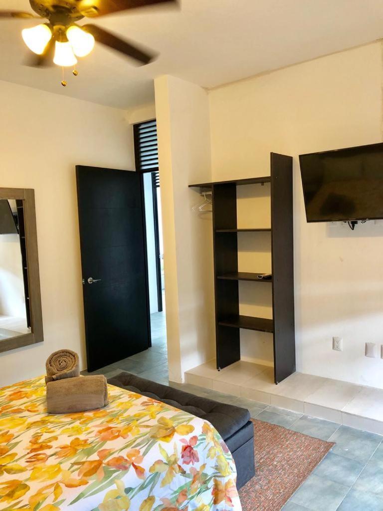 Hostal Urbano - Aeropuerto Alfredo V. Bonfil ภายนอก รูปภาพ