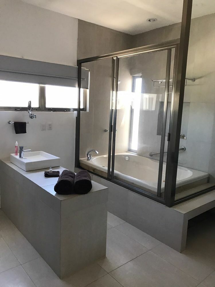 Hostal Urbano - Aeropuerto Alfredo V. Bonfil ภายนอก รูปภาพ